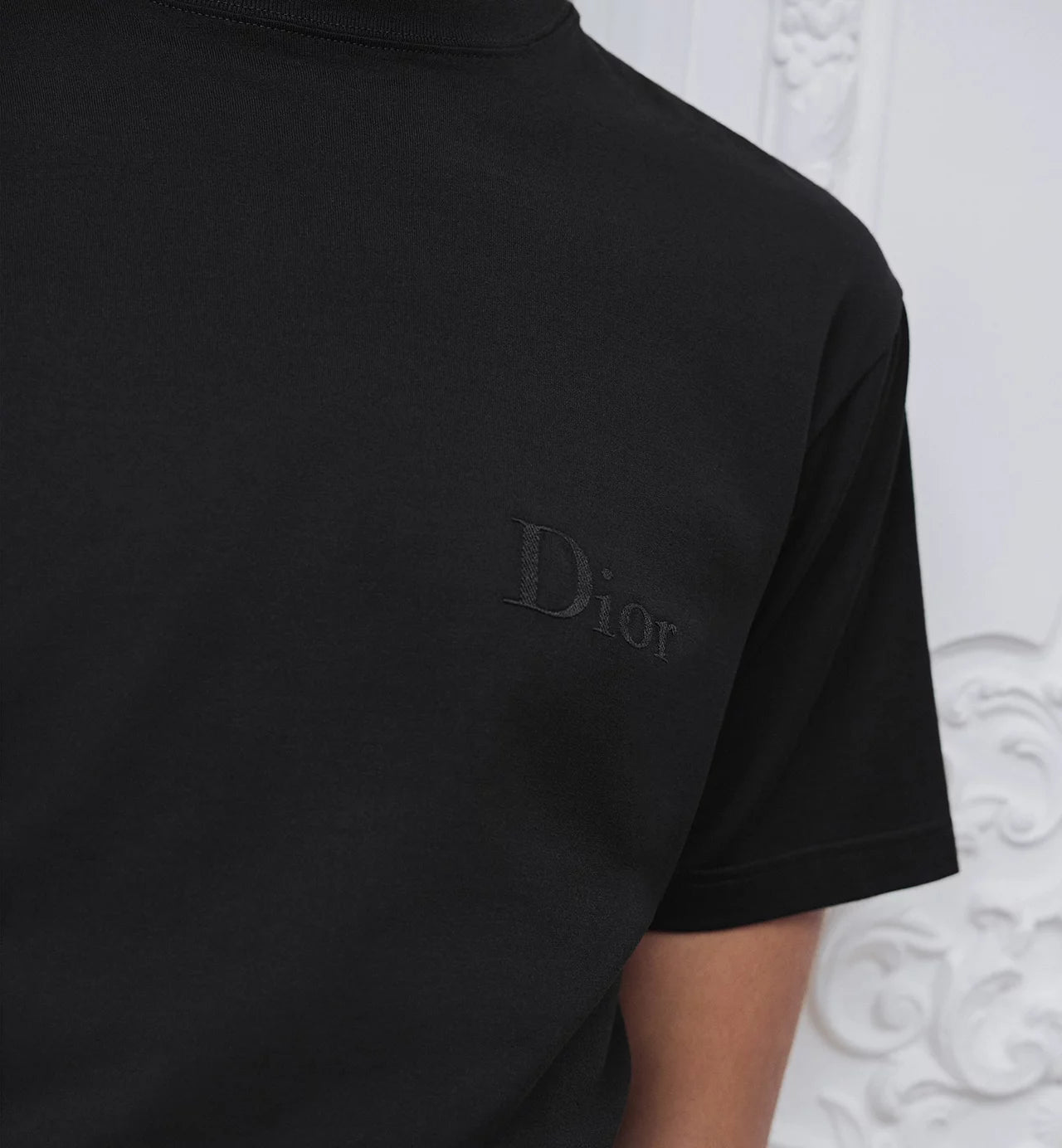 Relaxed fit Black T-shirt with Logo Embroidery